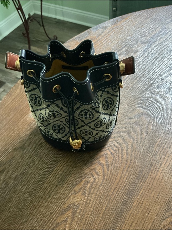 Tory Burch Handbags - Tory Burch Blue and Tan Leather Monogrammed Bucket Bag with Gold Hardware